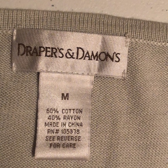 Gray short sleeve pullover byDrapers & Damon’s, med. - Picture 5 of 6